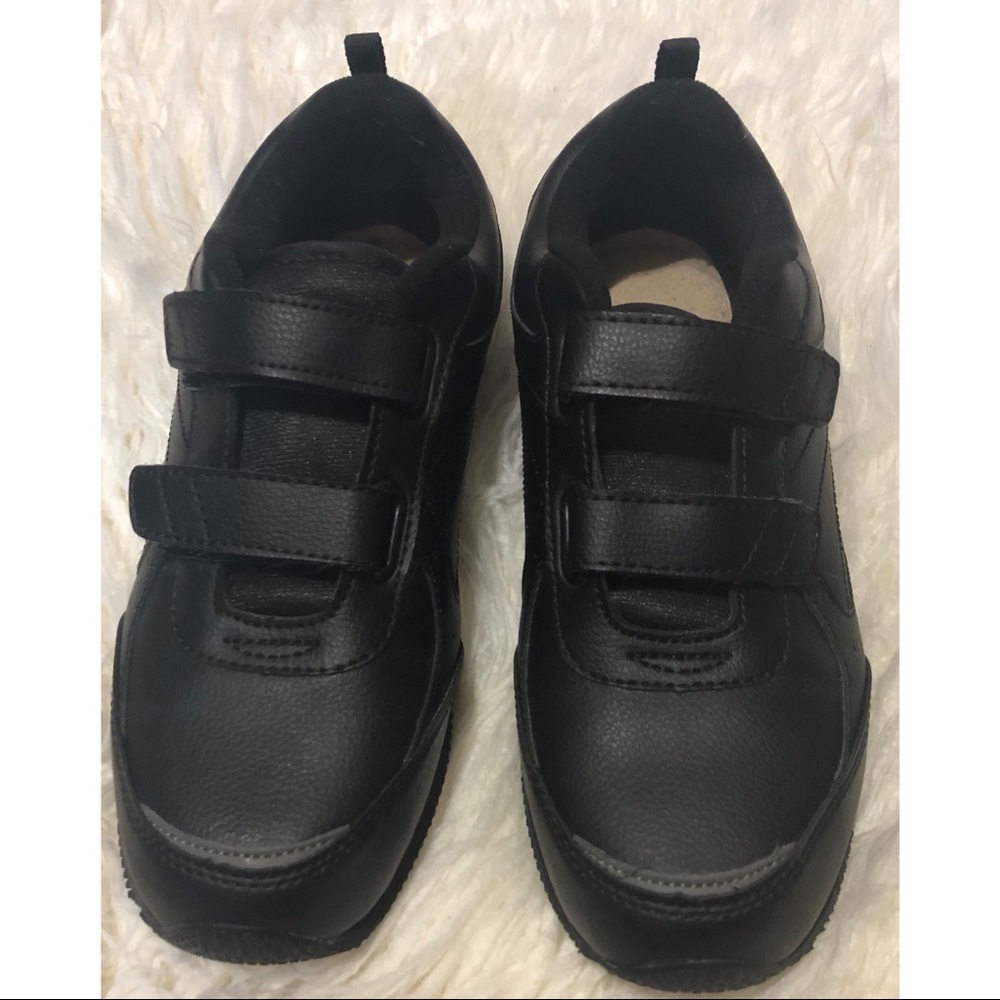 Woman’s Black Sneakers